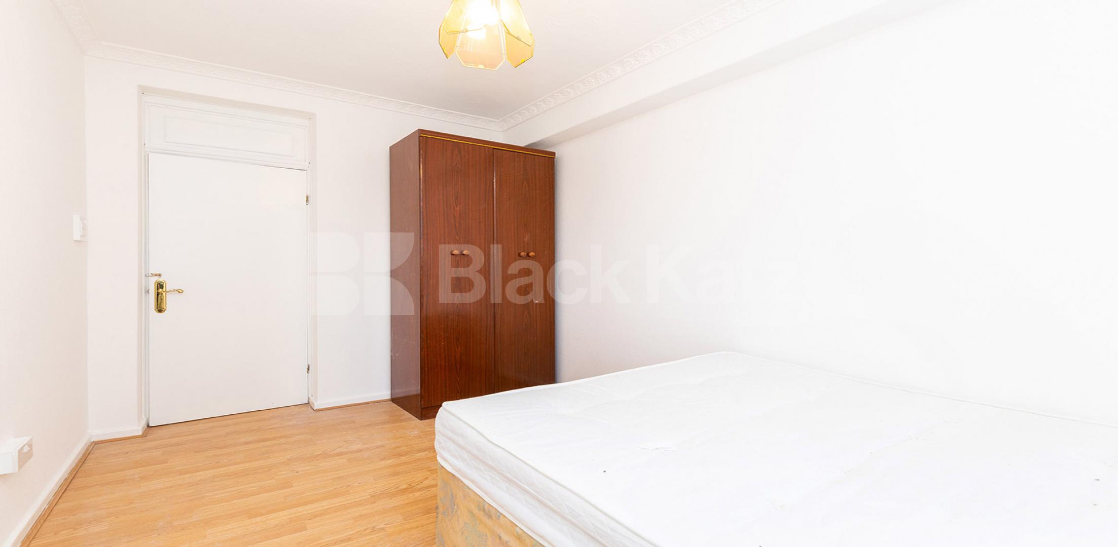 			PICTURES TO FOLLOW!, 3 Bedroom, 1 bath, 1 reception Flat			 Lindley Street, WHITECHAPEL E1